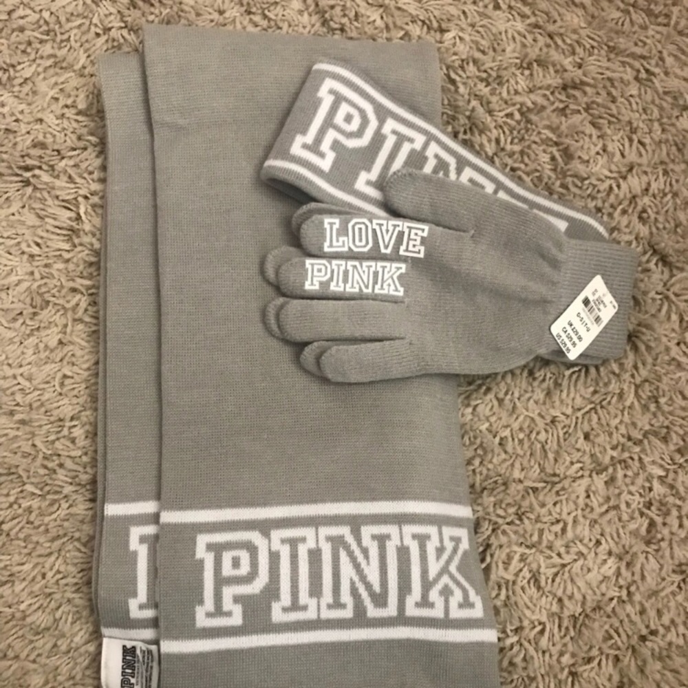 VS GLOVE AND SCARF SET